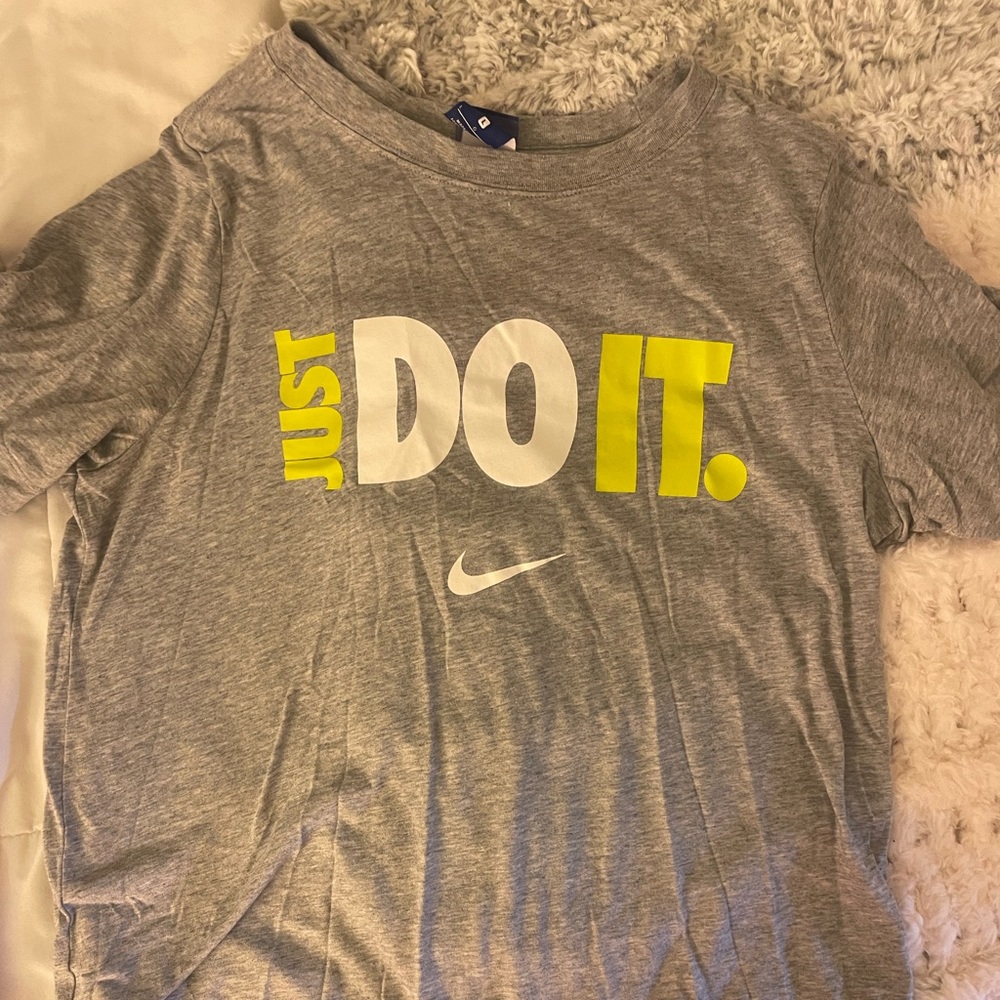 Nike dri fit t shirt